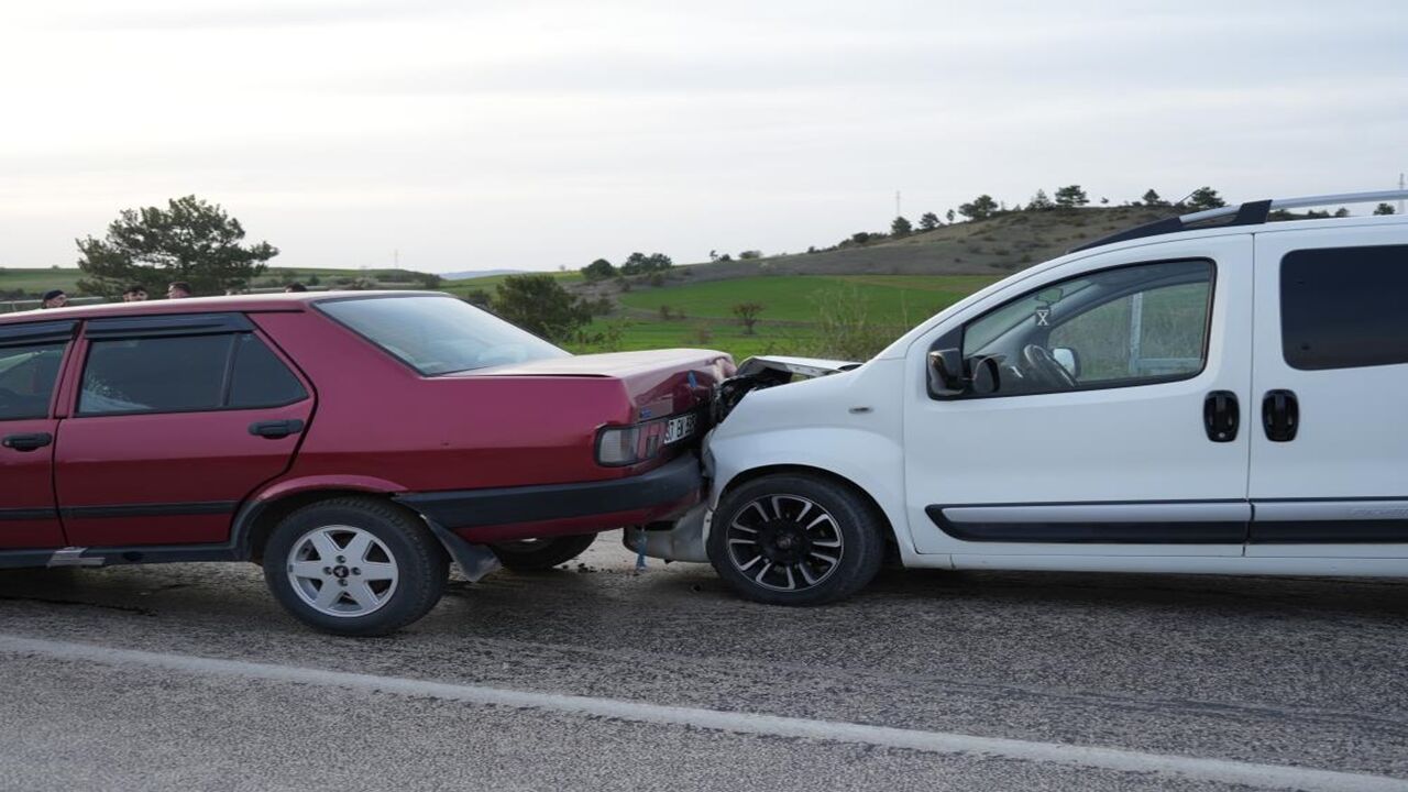 Kastamonu Iki Kaza 6 Yaralı (3)