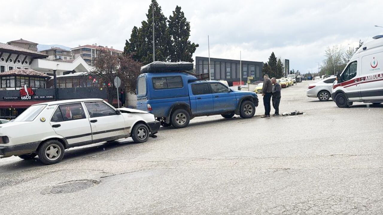 Kastamonu Karabük Kaza Otomobil (2)