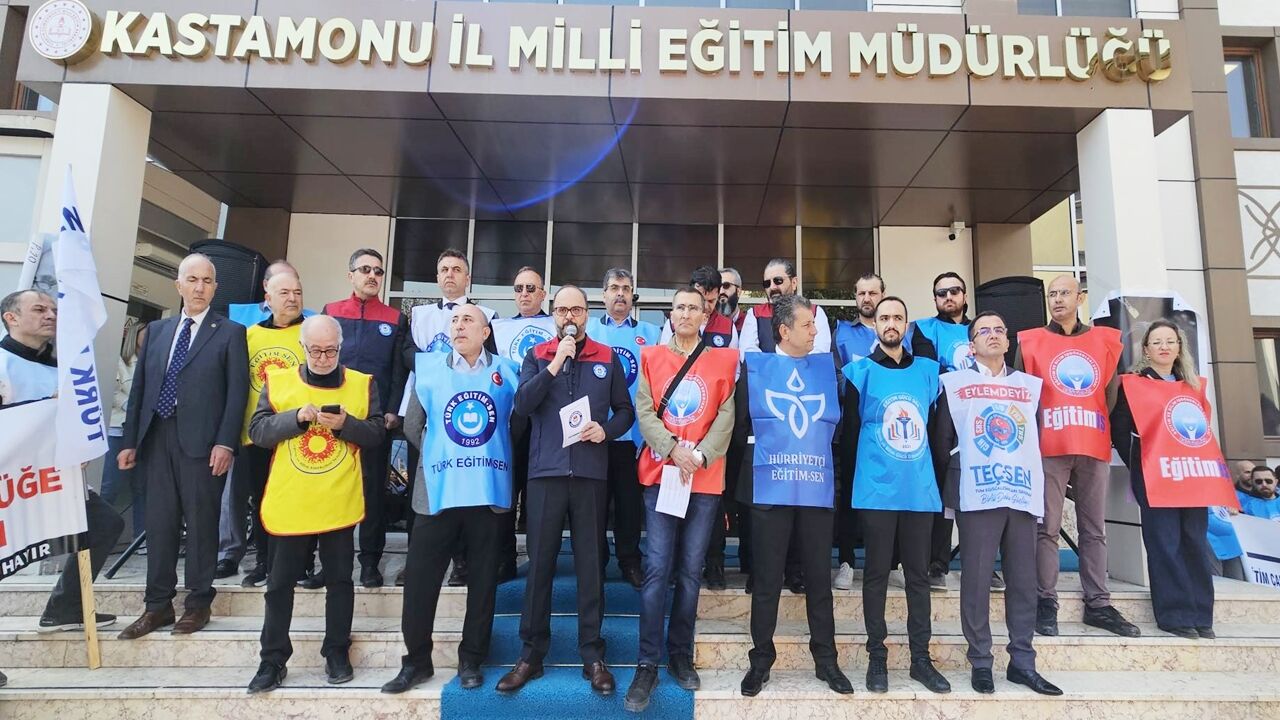 Kastamonu Milli Eğitim Önünde Eylem (3)