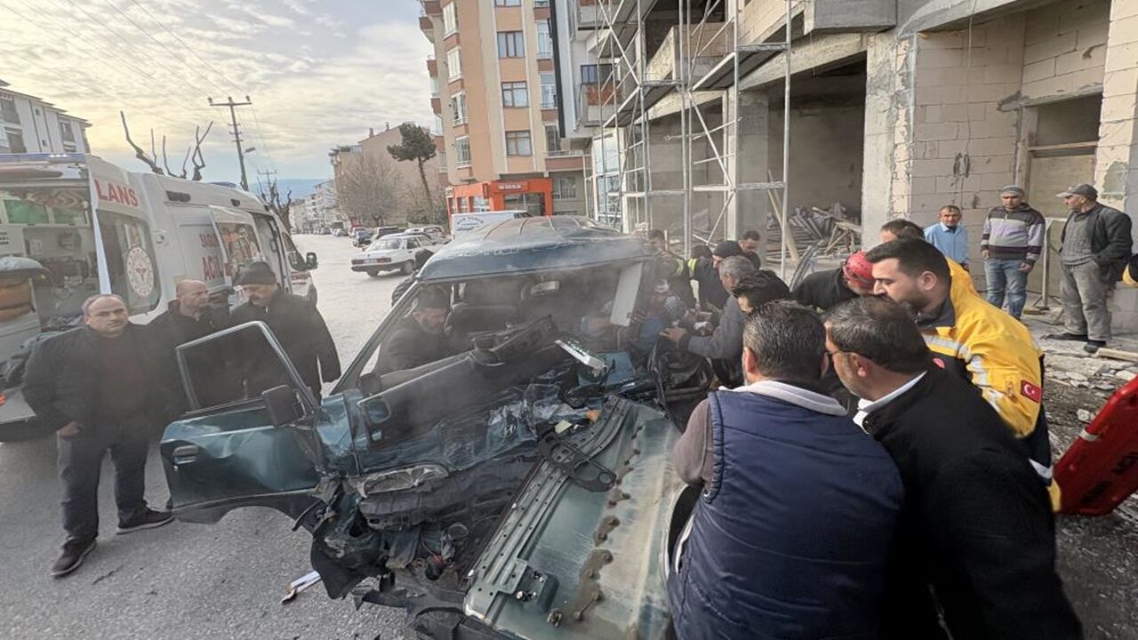 Kastamonu Tosya Feci Kaza Yaralı (4)