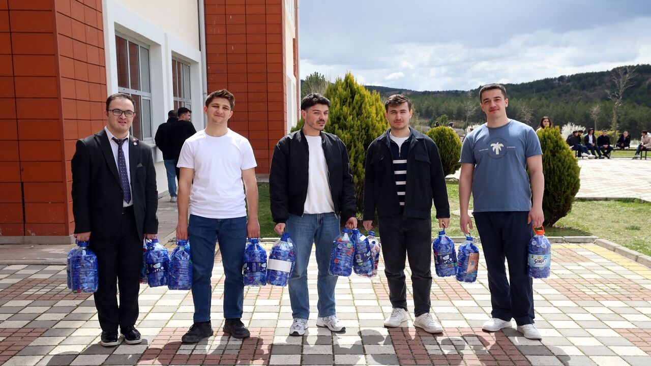 Kastamonu Üniversitesi Mavi Kapak (1)