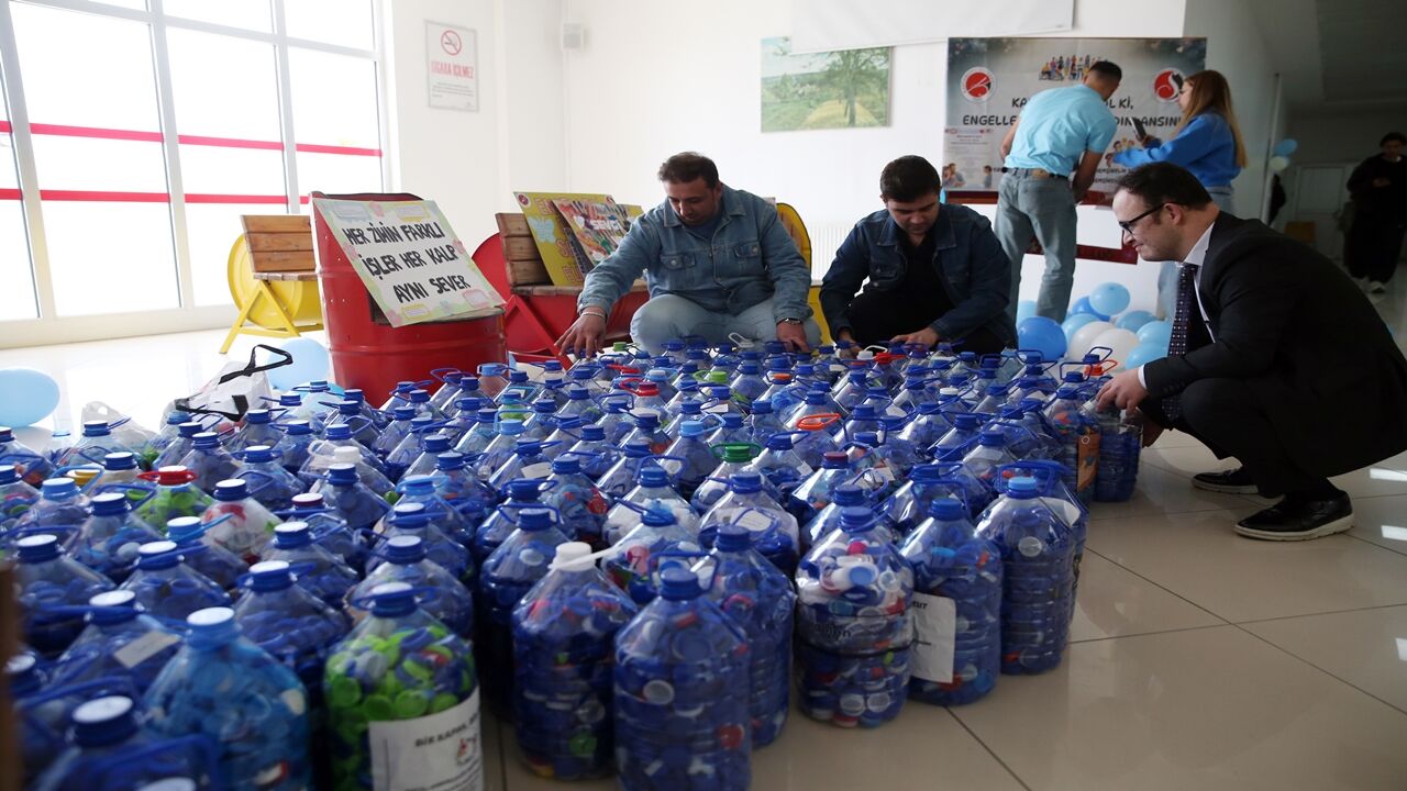 Kastamonu Üniversitesi Mavi Kapak (4)
