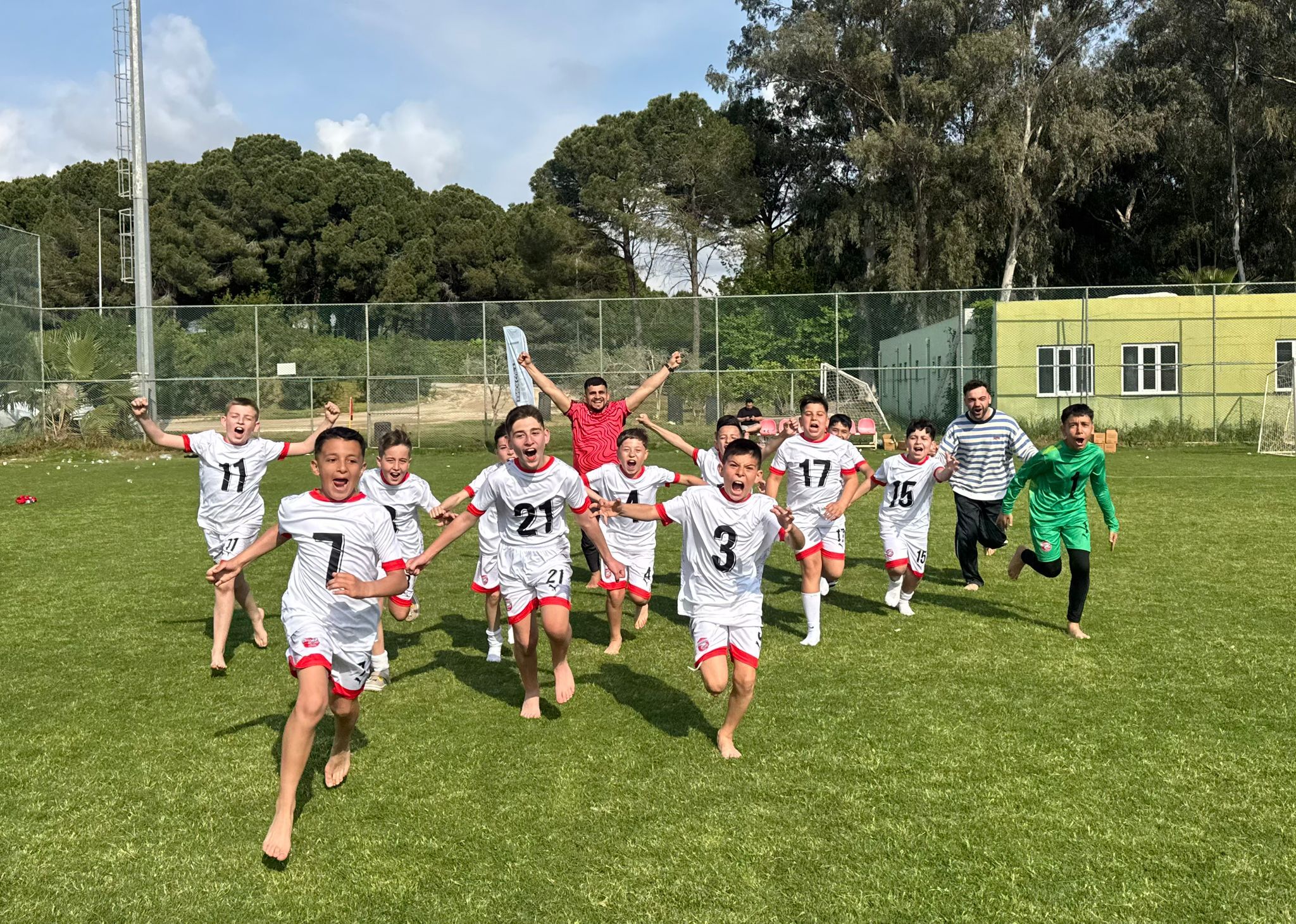 Kastamonu Yurdum Gsk Namağlup Şampiyon Oldu 24