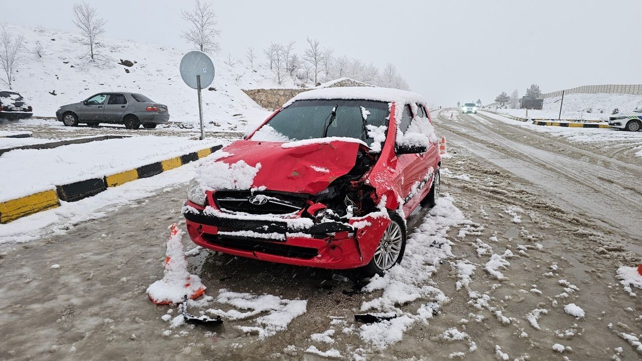 Kastamonu’da 10 Araç Birbirine Girdi Başkan Ergin’in Makam Aracı Da Kazaya Karıştı (3)