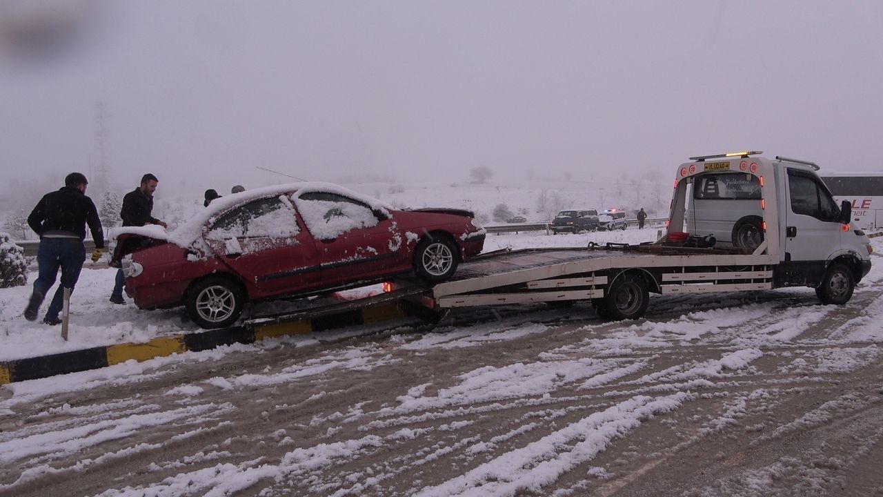 Kastamonu’da 10 Araç Birbirine Girdi Başkan Ergin’in Makam Aracı Da Kazaya Karıştı (5)
