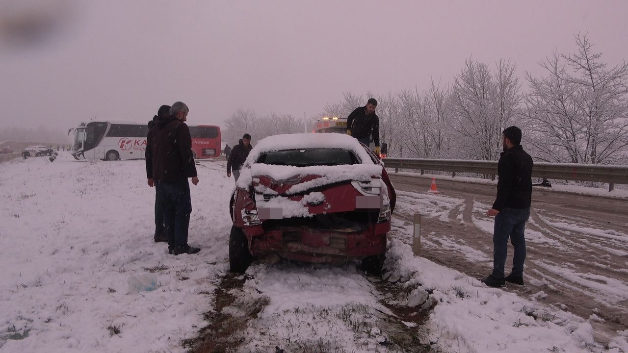 Kastamonu’da 10 Araç Birbirine Girdi Başkan Ergin’in Makam Aracı Da Kazaya Karıştı (6)