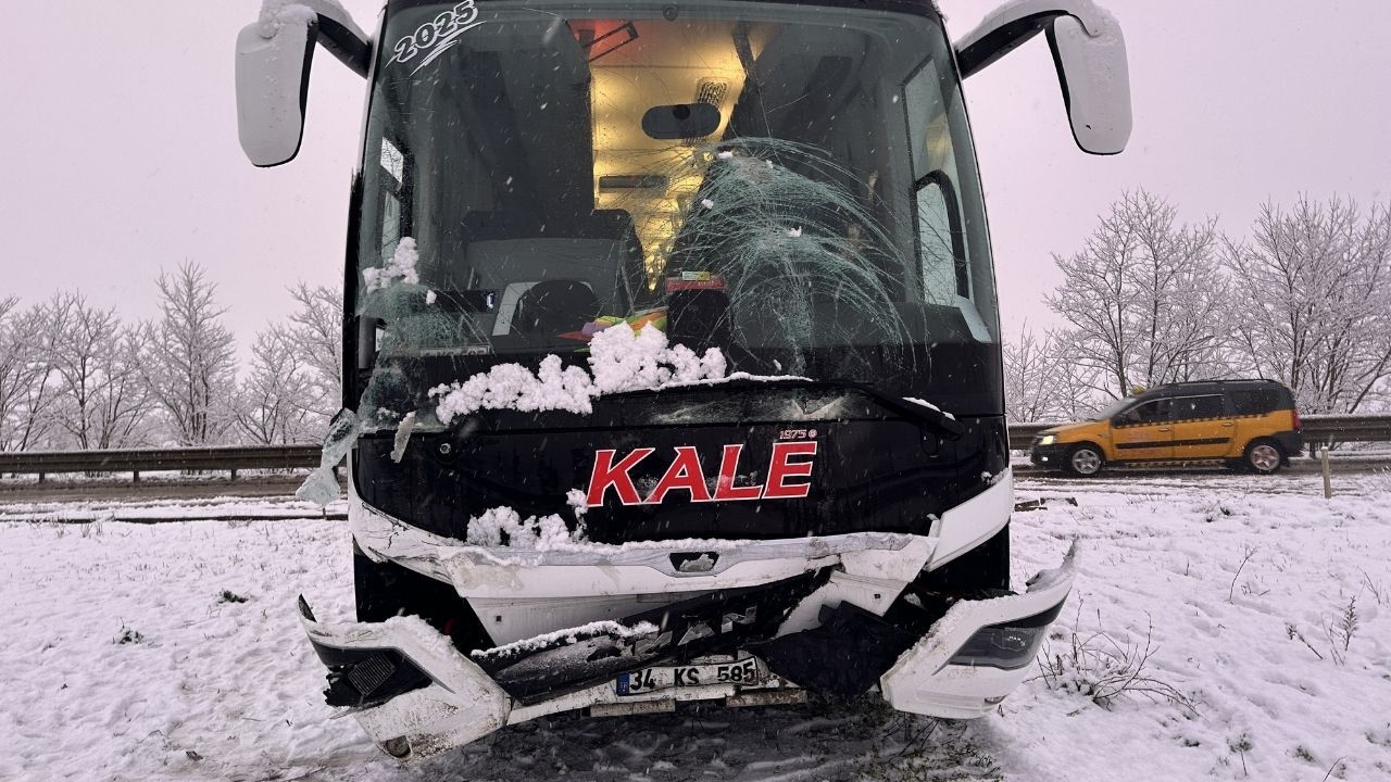 Kastamonu’da 10 Araç Birbirine Girdi Başkan Ergin’in Makam Aracı Da Kazaya Karıştı (7)