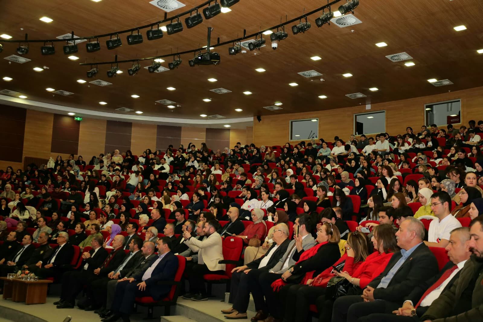 Kastamonu'da Bağımlılıkla Mücadele Seminerine Yoğun Ilgi! 2