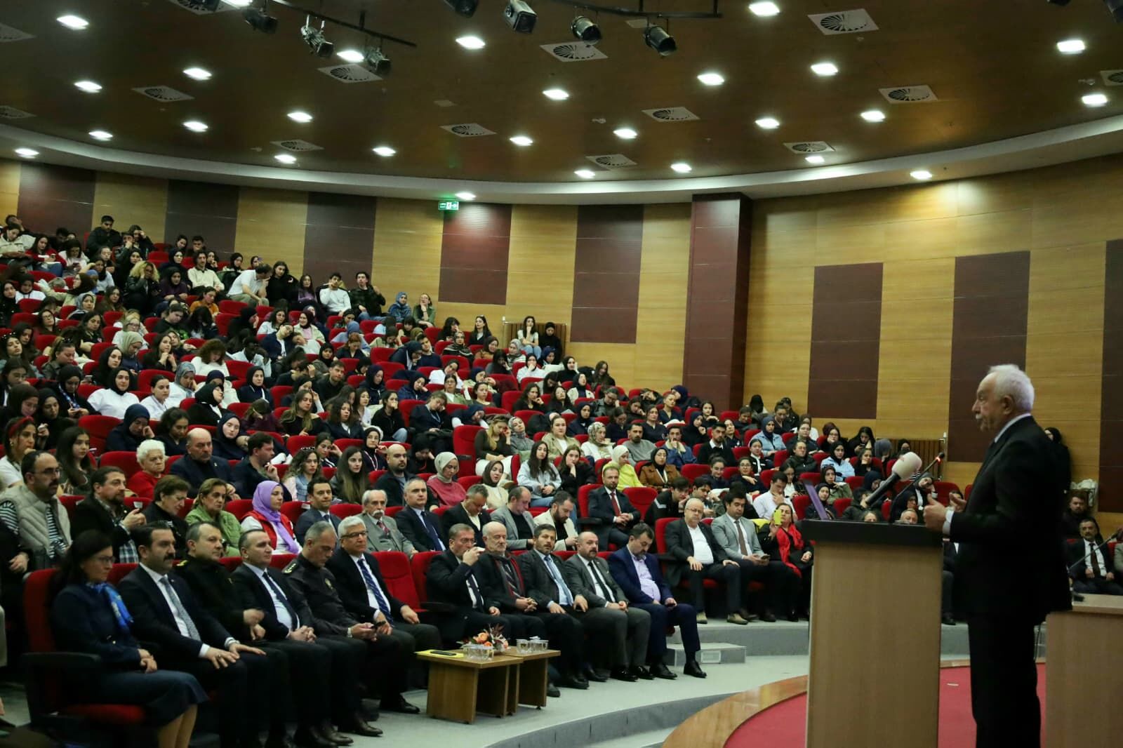 Kastamonu'da Bağımlılıkla Mücadele Seminerine Yoğun Ilgi! 27