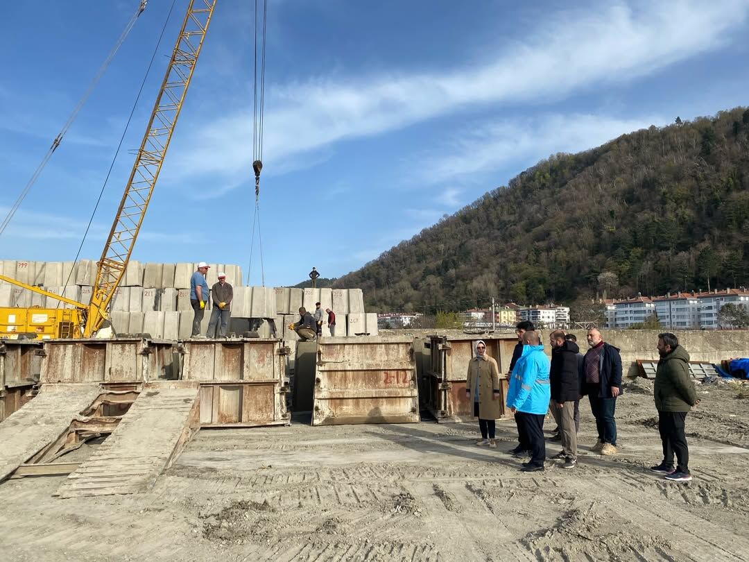 Kastamonu'da Balıkçı Barınağı Şantiyesini Yerince Incelediler 8