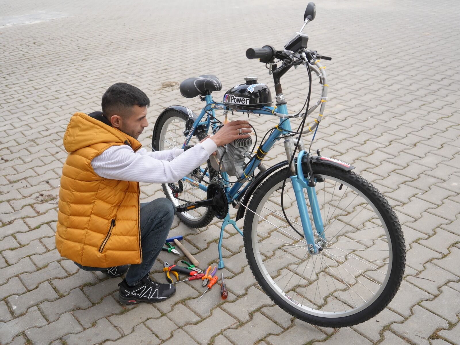 Kastamonu'da Bisikleti Topladığı Malzemelerle Mobilete Çevirdi 2