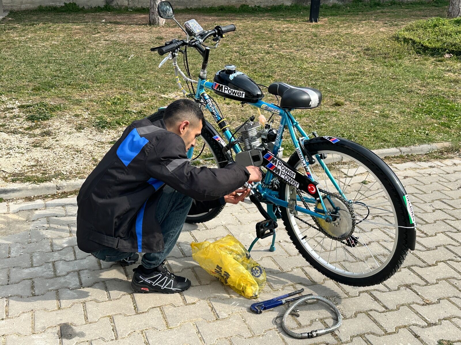 Kastamonu'da Bisikleti Topladığı Malzemelerle Mobilete Çevirdi 22