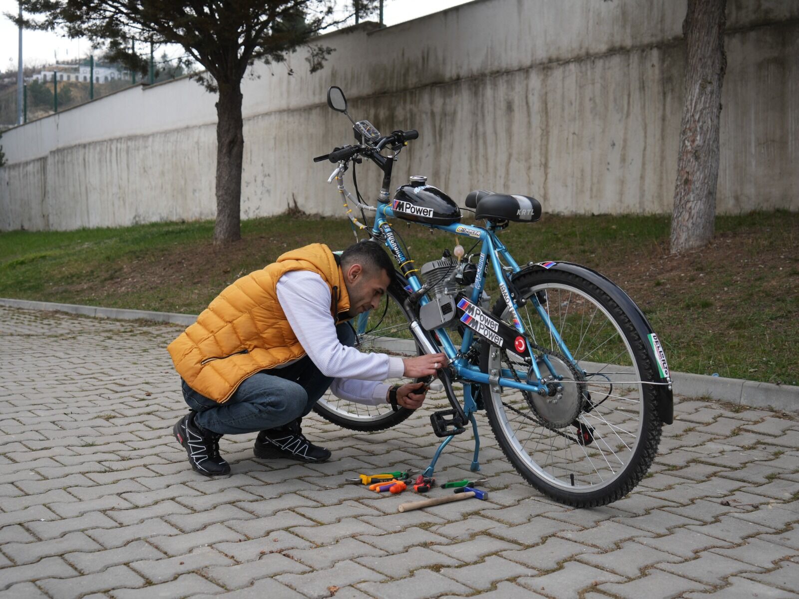 Kastamonu'da Bisikleti Topladığı Malzemelerle Mobilete Çevirdi 6