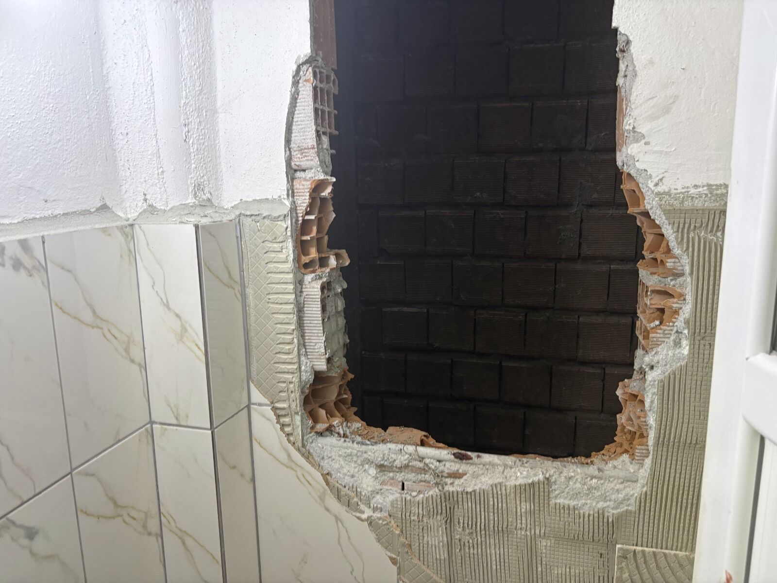 Kastamonu'da Çatıdan Aşağı Düşen Vatandaş Hayatını Kaybetti 12