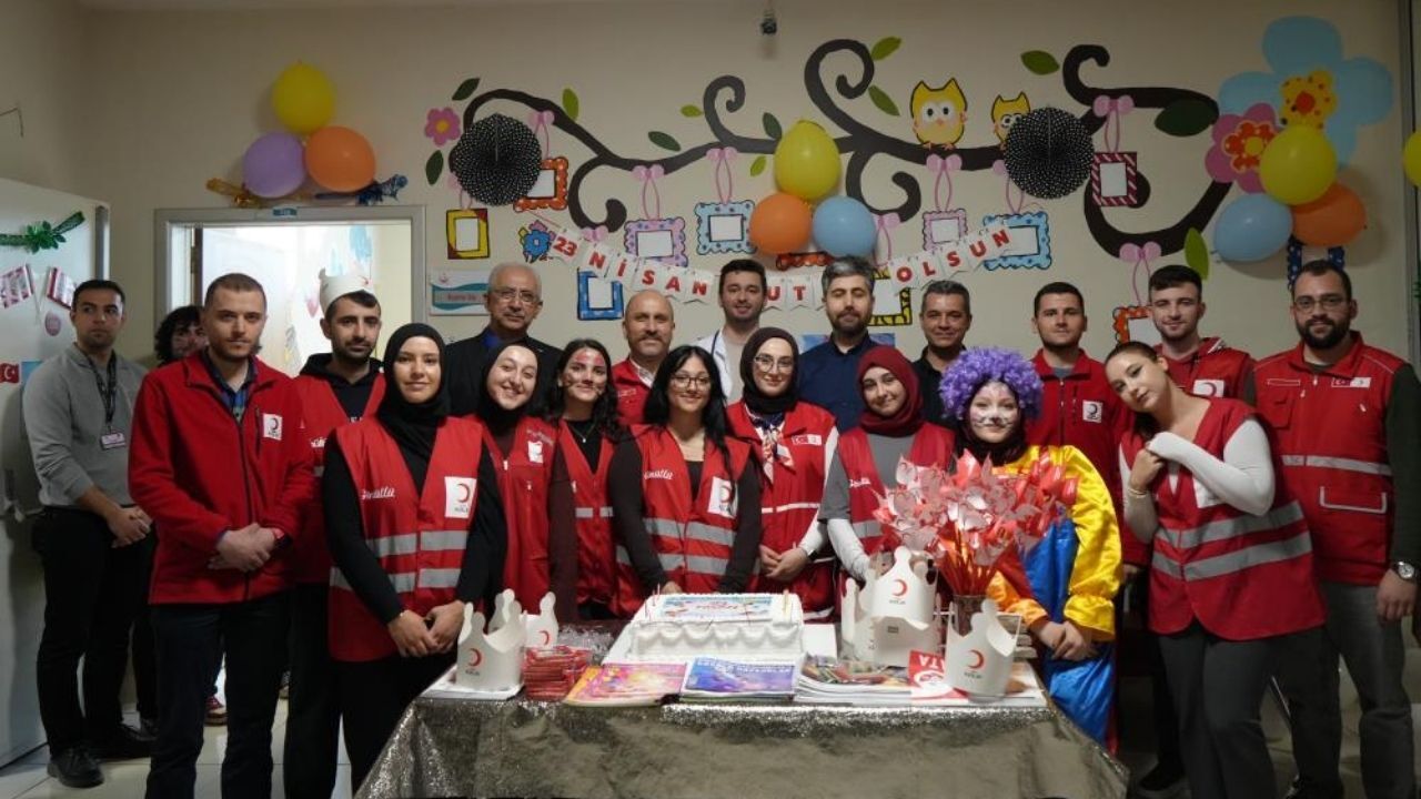 Kastamonu’da Çocuk Servisinde 23 Nisan Coşkusu Yaşandı (1)