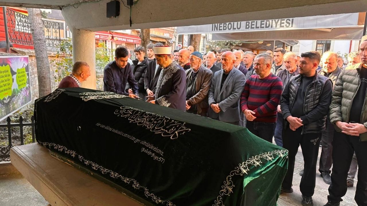 Kastamonu’da En Zor Görev İmam Hatip Oğul Babasını Uğurladı (1)