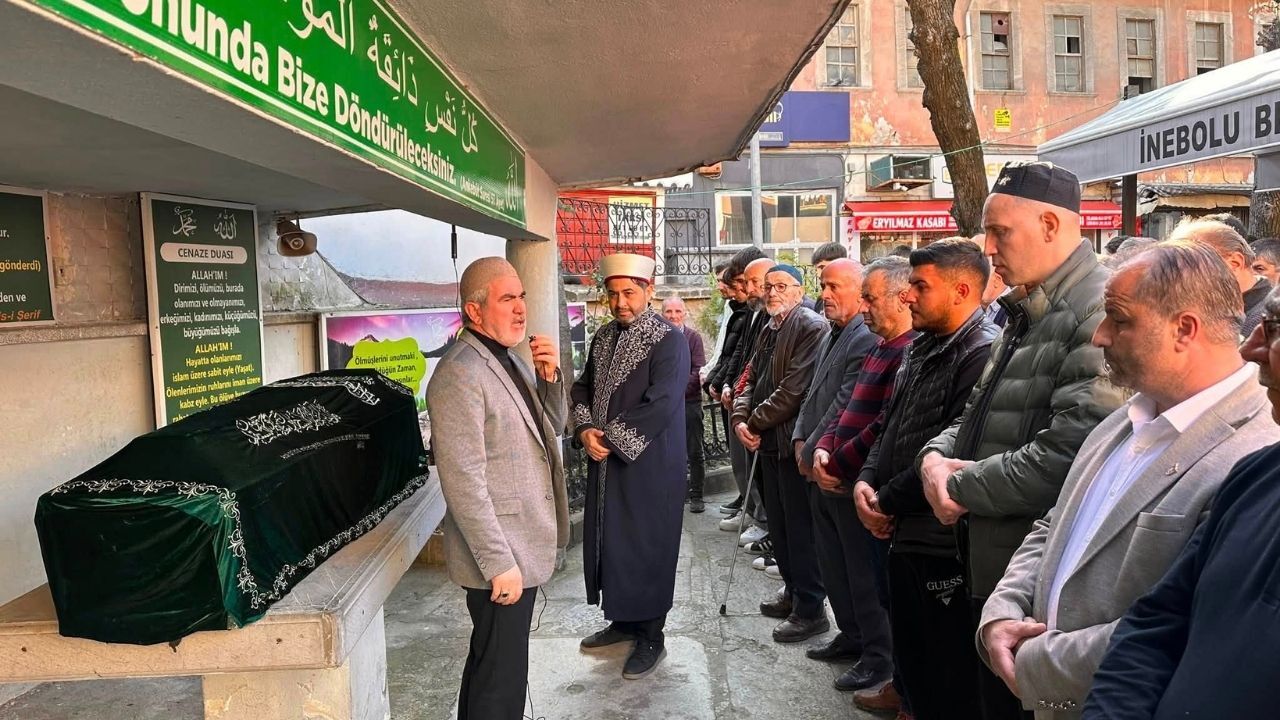 Kastamonu’da En Zor Görev İmam Hatip Oğul Babasını Uğurladı (2)