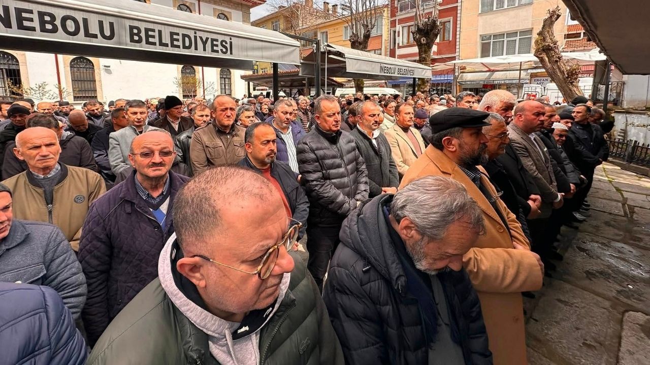 Kastamonu'da Eski Oda Başkanı Dualarla Son Yolculuğuna Uğurlandı (3)