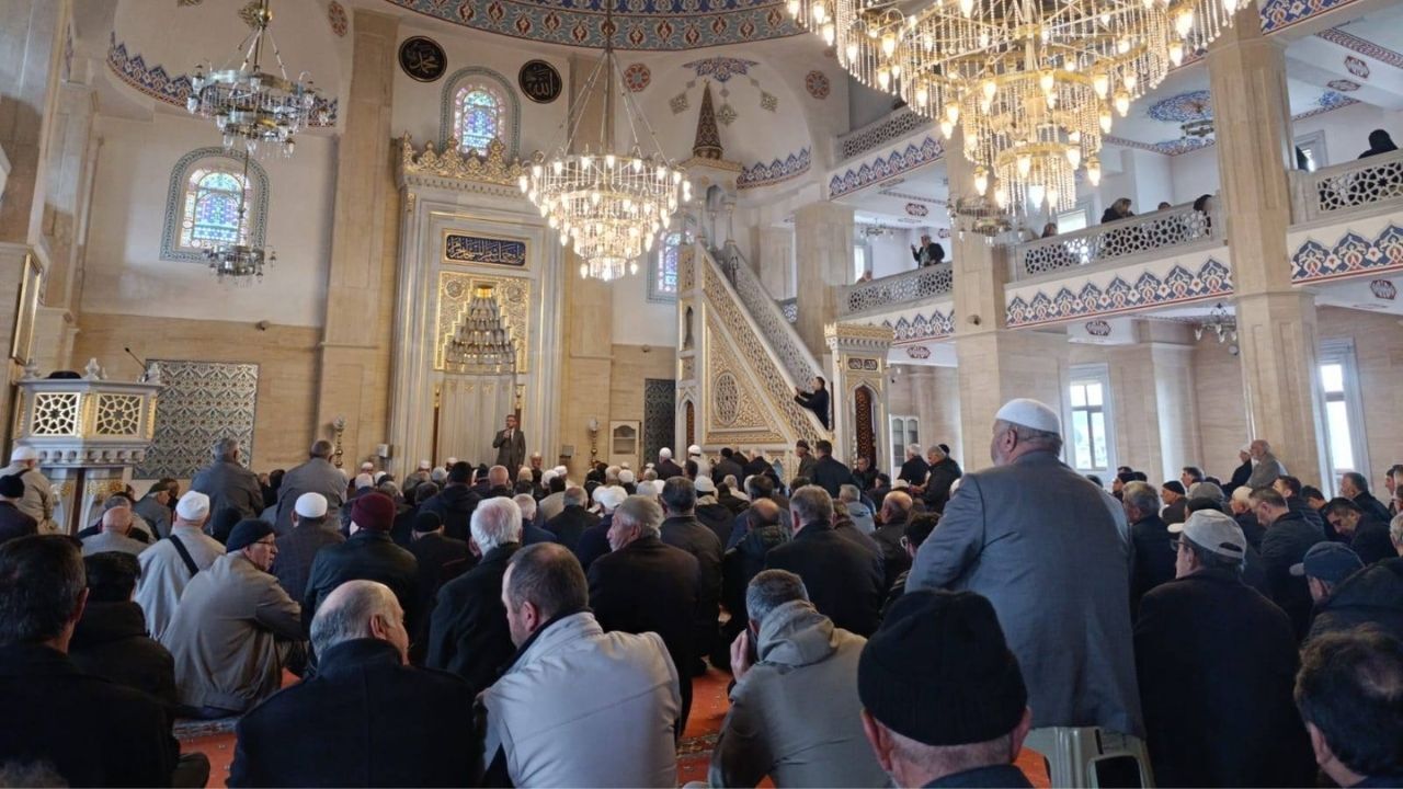 Kastamonu’da Ilk Hac Kafilesi Dualarla Yola Çıktı (3)