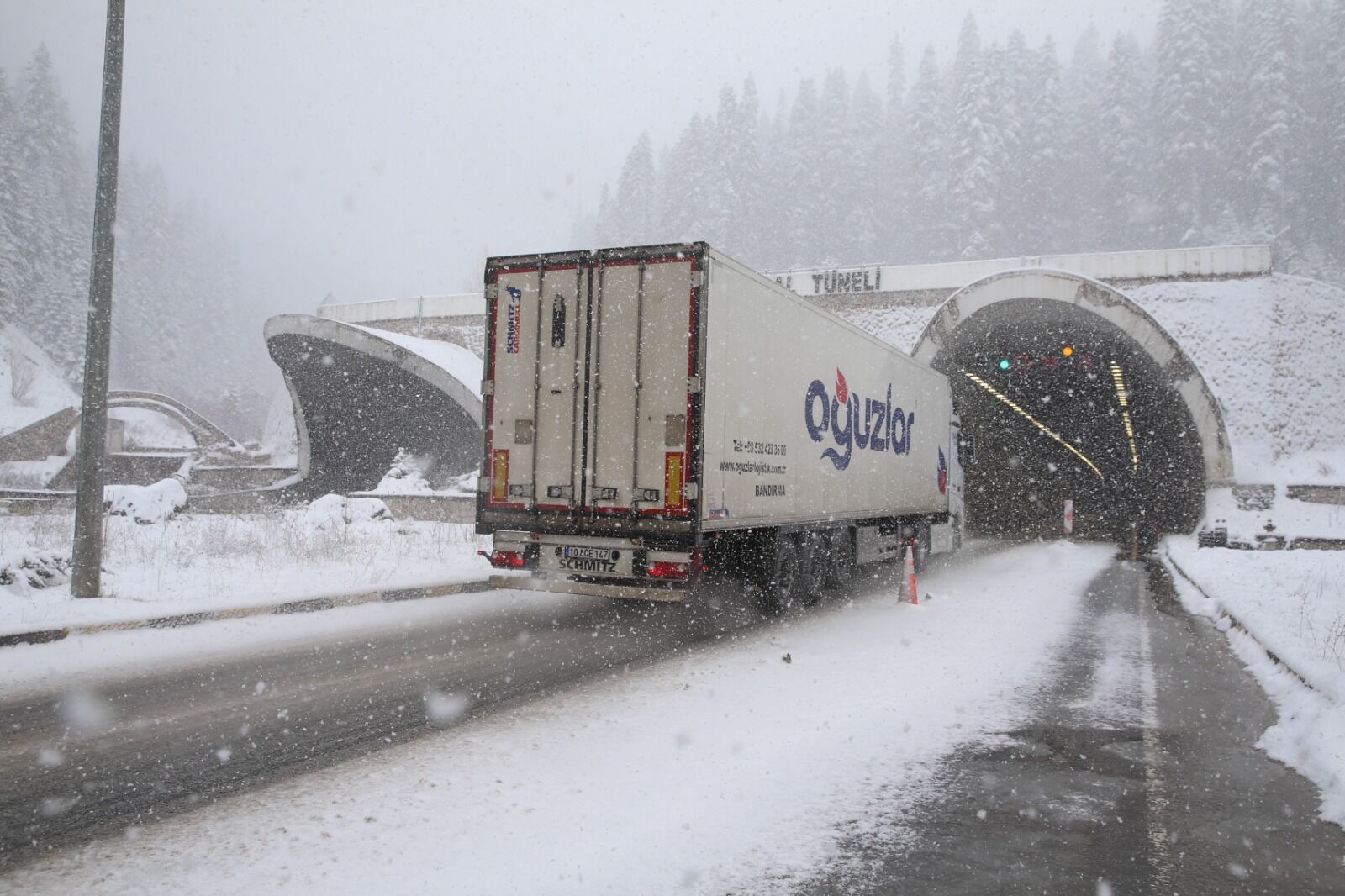 Kastamonu'da Kar Ve Sis Etkili Oldu 6