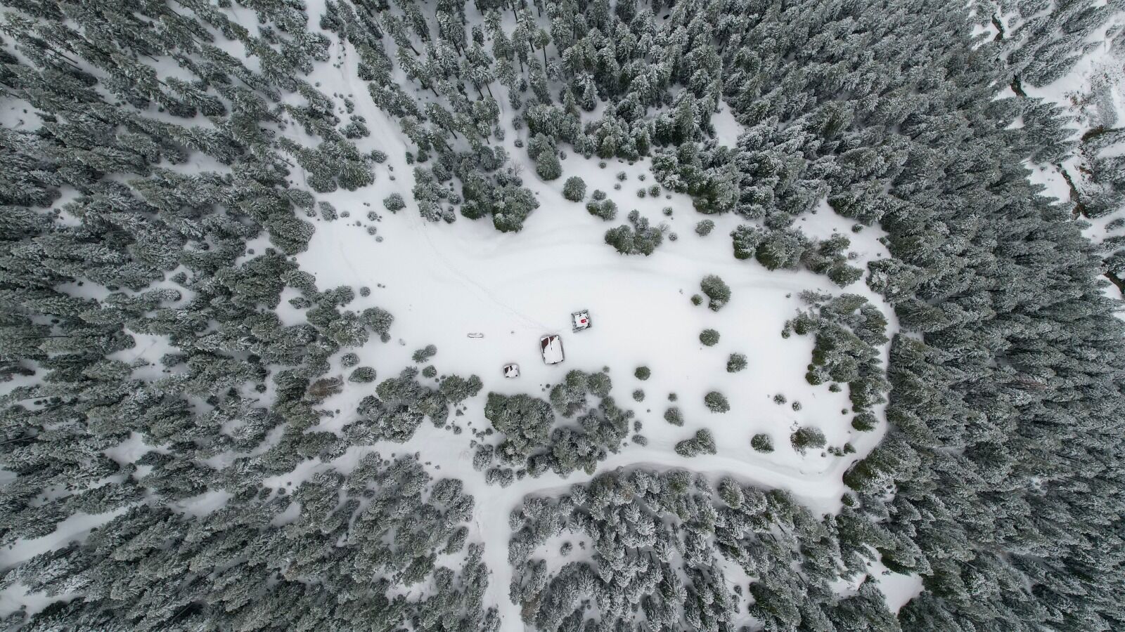 Kastamonu'da Kar Yağışının Beyaza Bürüdüğü Dağ Ilgi Görüyor 2