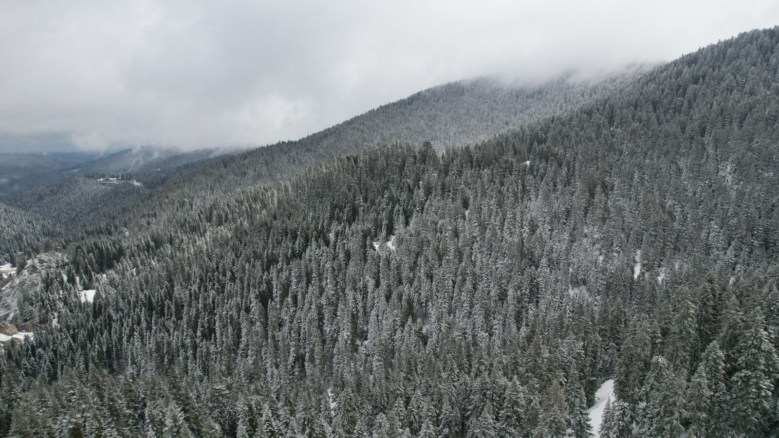 Kastamonu'da Kar Yağışının Beyaza Bürüdüğü Dağ Ilgi Görüyor 6