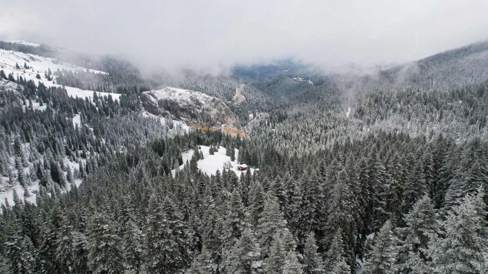 Kastamonu'da Kar Yağışının Beyaza Bürüdüğü Dağ Ilgi Görüyor 8