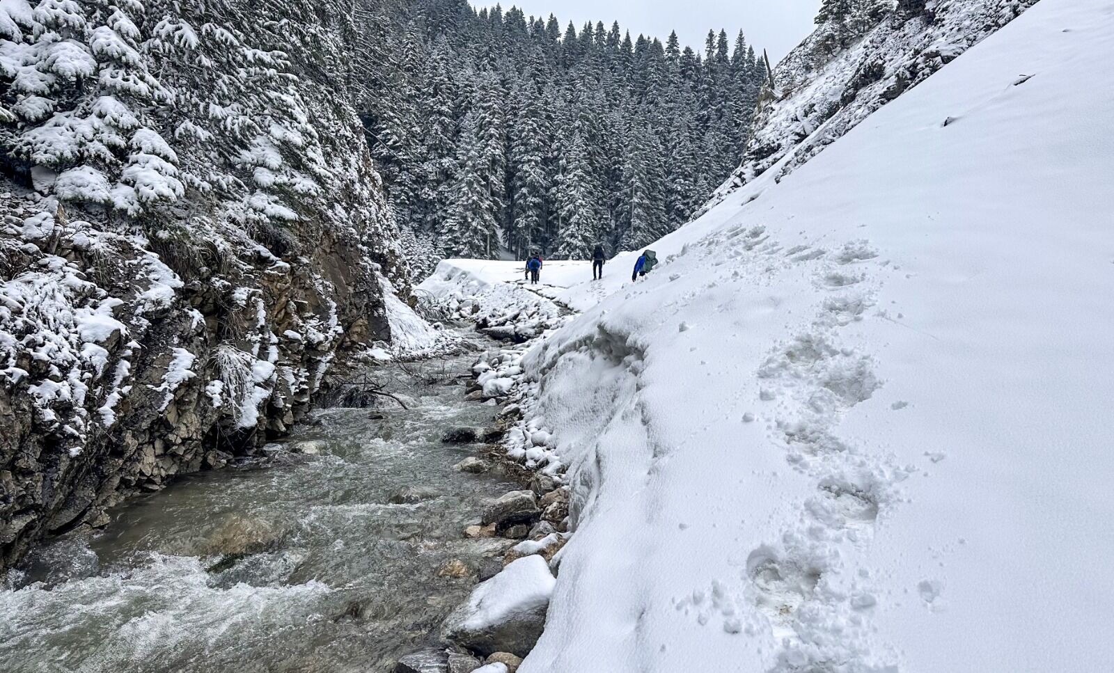 Kastamonu'da Kar Yağışının Beyaza Bürüdüğü Dağ Ilgi Görüyor 88888888888888