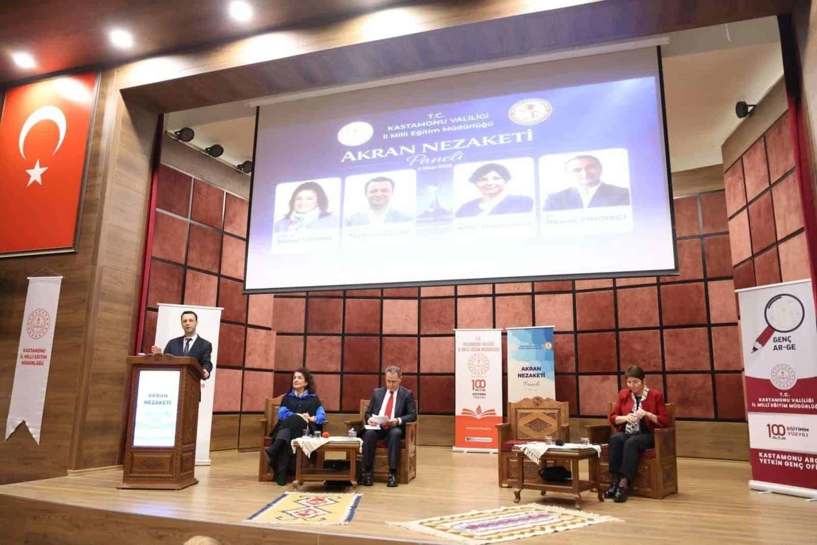 Kastamonu'da Konuştu 'Çocukların Karakteri Toplumda Şekilleniyor' 4