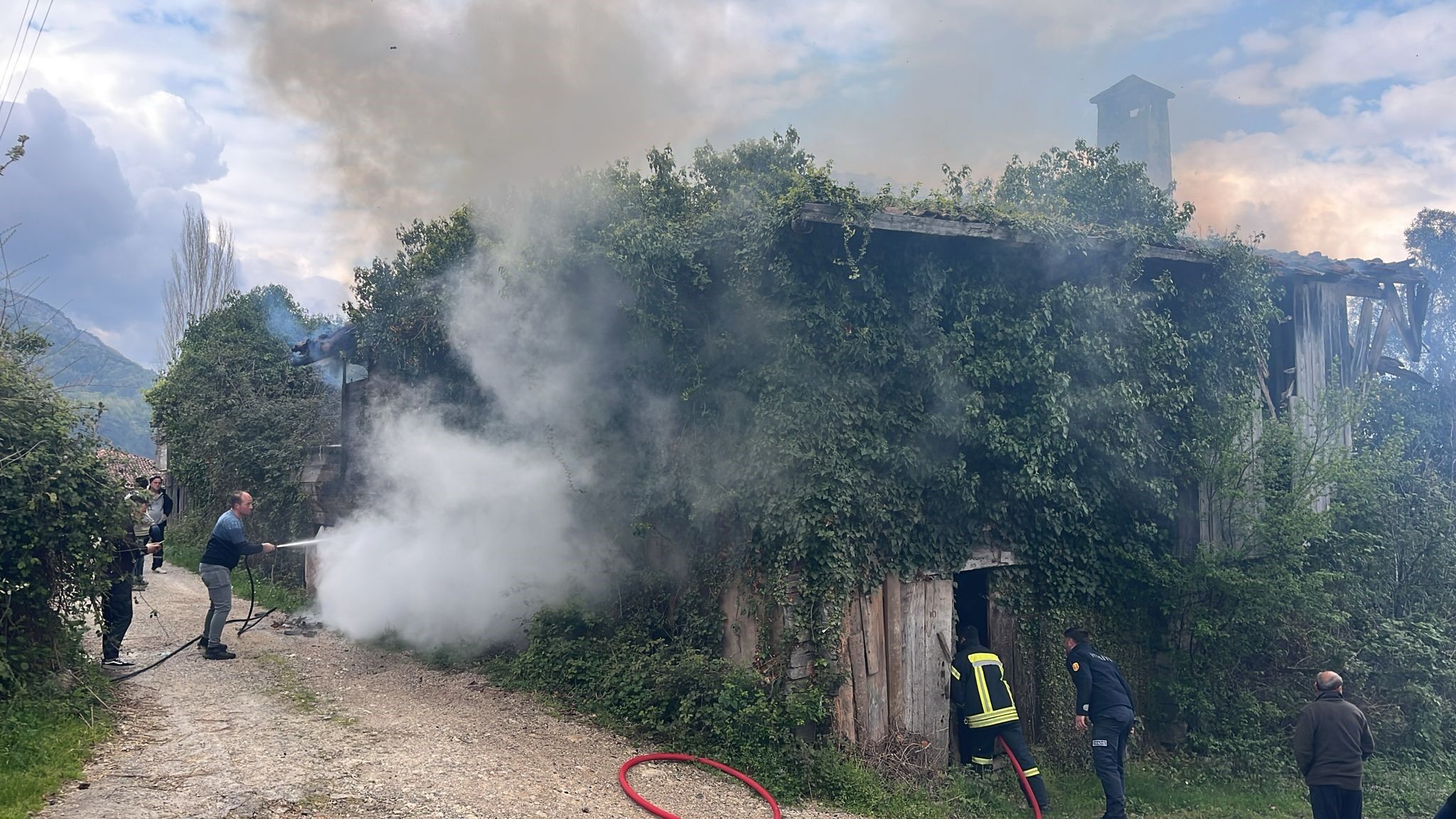 Kastamonu'da Metruk Binada Korkutan Yangın! 8888888888888888888888888888888888888888888888888888888888888888888888888888888888