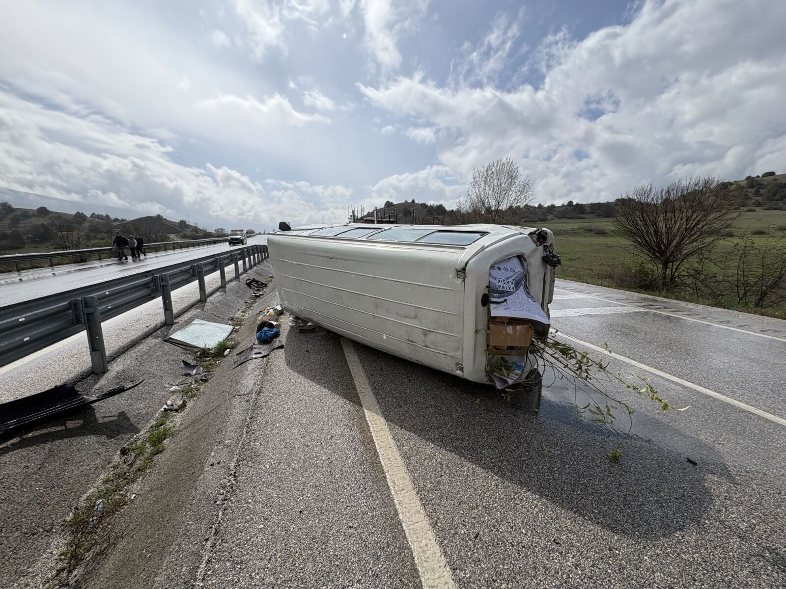 Kastamonu'da Minibüs Devrildi 1 Kişi Yaralandı 12