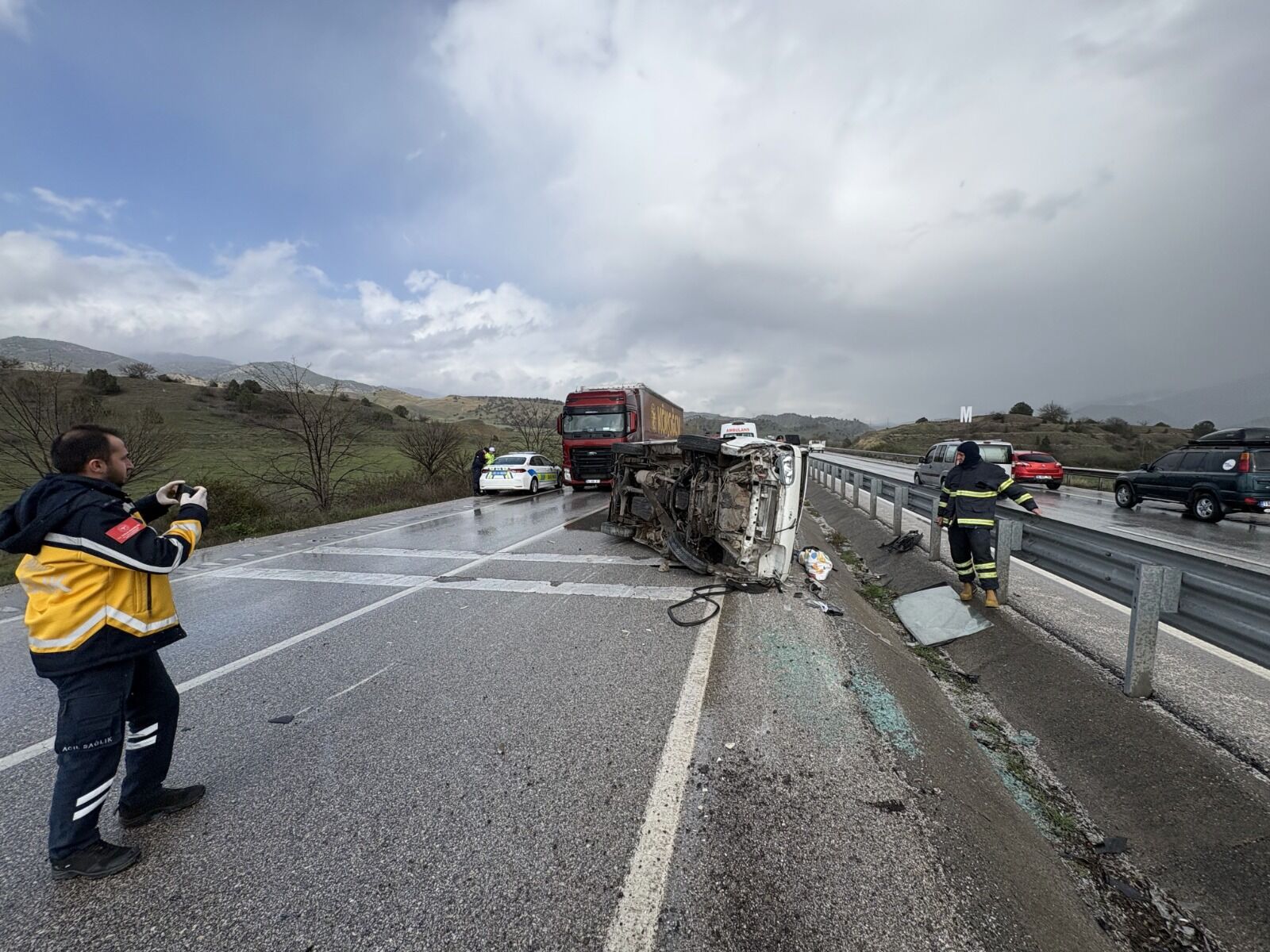 Kastamonu'da Minibüs Devrildi 1 Kişi Yaralandı 6
