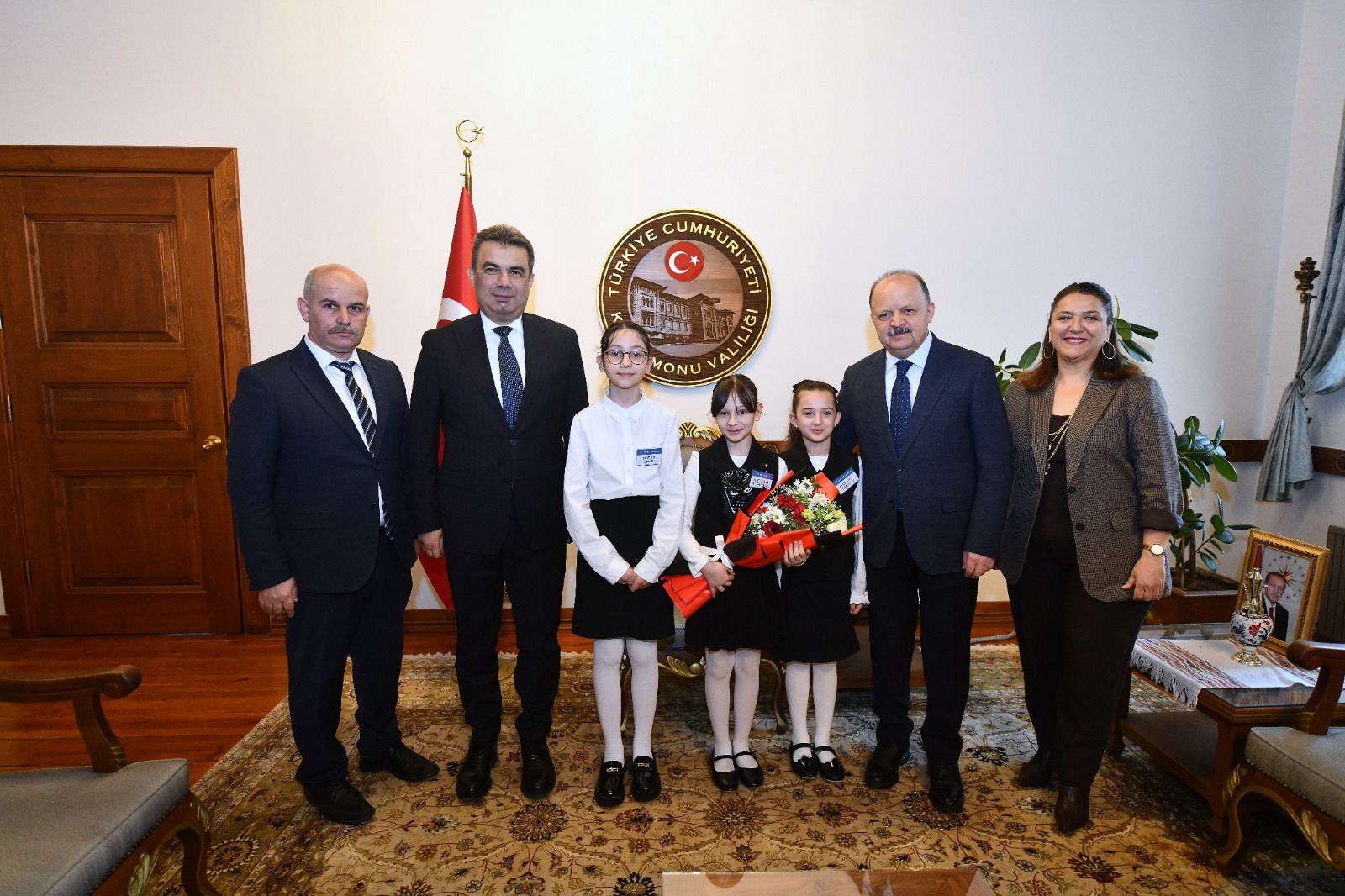 Kastamonu'da Öğrenciler Vali Dallı'yı Ziyaret Etti 88888888