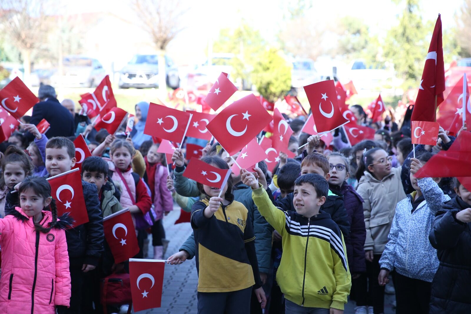 Kastamonu'da Okullara Türk Bayraklarıyla Geldiler! 12
