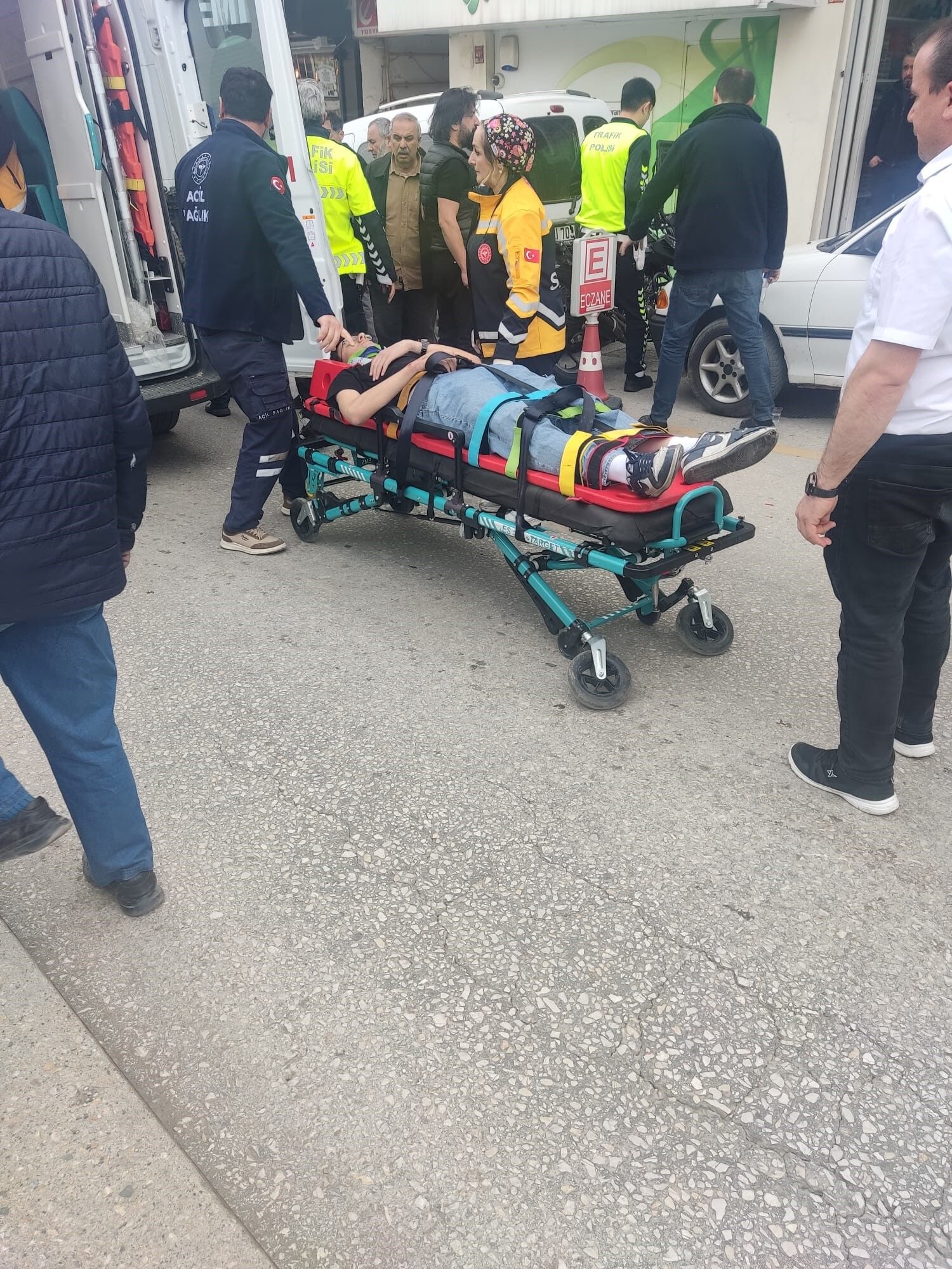 Kastamonu'da Otomobile Çarpan Motosiklet Sürücüsü Yaralandı 888888888888888888888888888888888888888888888888888