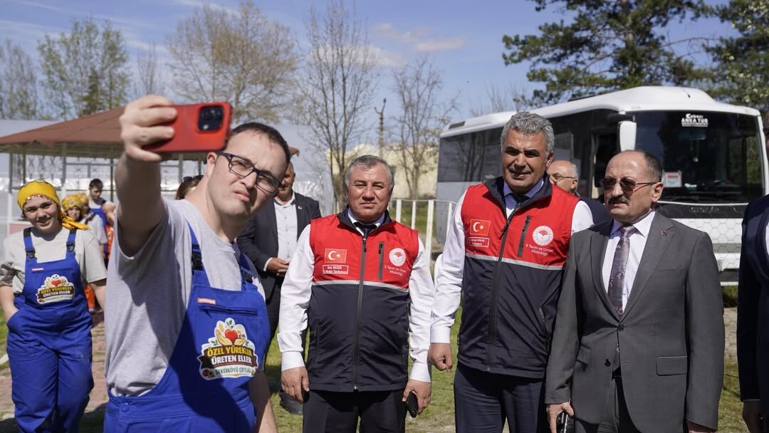 Kastamonu'da 'Özel Yürekler' Toprağa Umut Ekti 13