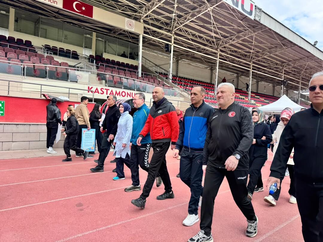 Kastamonu'da Sağlık Için Yürüdüler 22