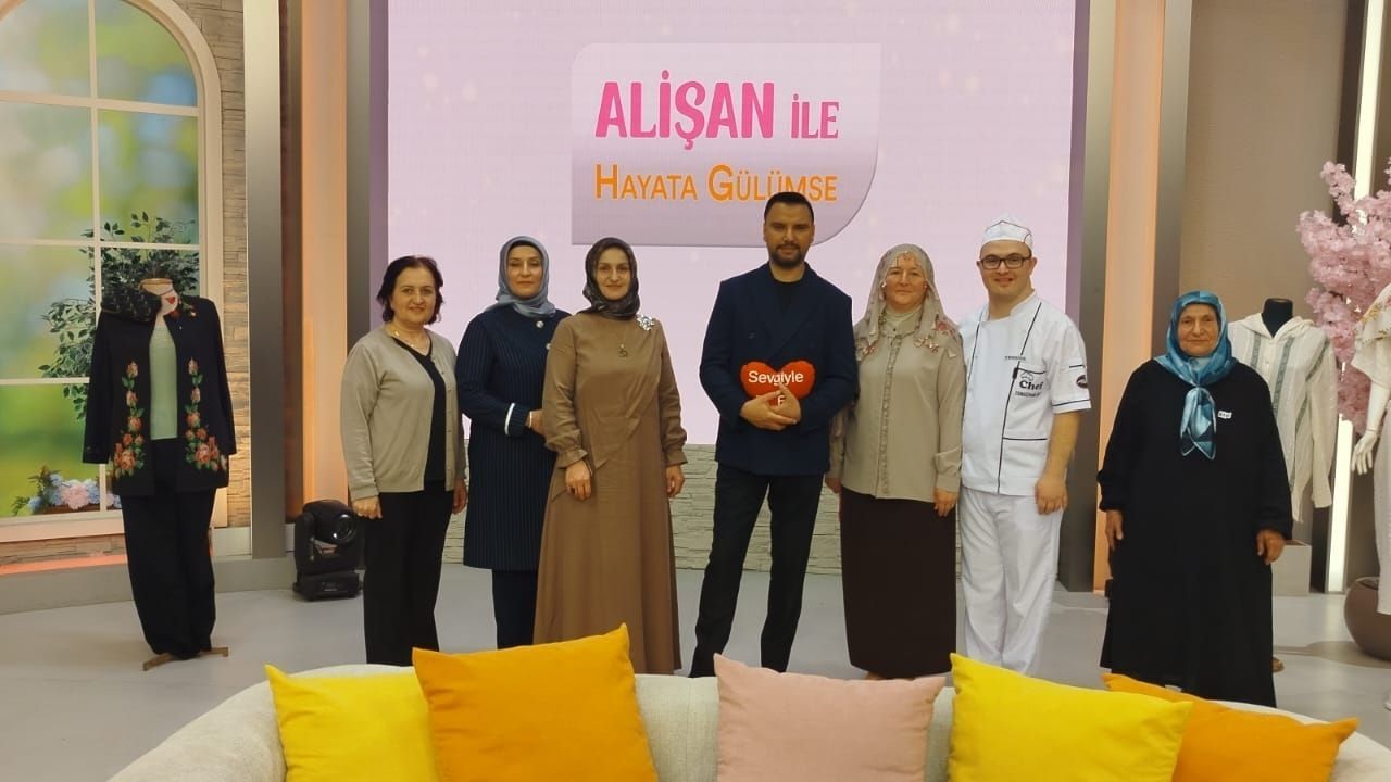 Kastamonulu Kadınlar Trt 1’De Fark Yarattı Devrekani Lezzetleri Türkiye’ye Açıldı (5)