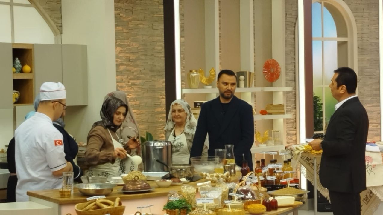 Kastamonulu Kadınlar Trt 1’De Fark Yarattı Devrekani Lezzetleri Türkiye’ye Açıldı (7)