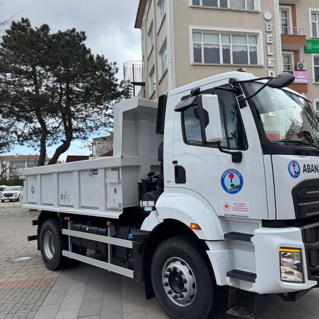 Kastamonu'nun Ilçe Belediyesine Kamyon Hibe Edildi 12