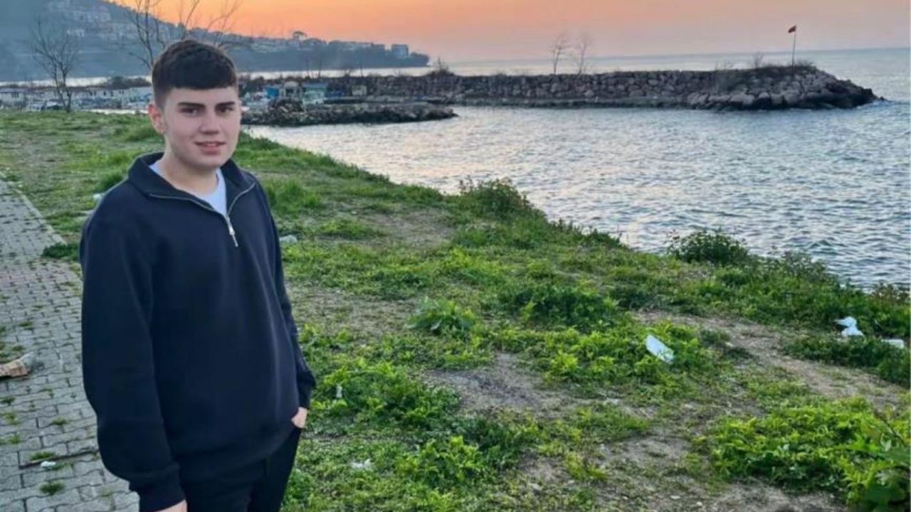 Kavgayı Ayırmak Isteyen Genç Başkan Bıçaklı Saldırıda Hayatını Kaybetti (2)