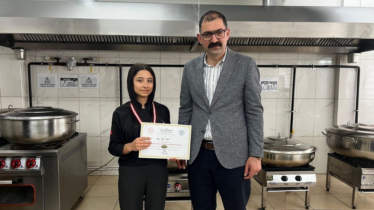 Kaymakam Demirdağ, Taşköprülü Öğrencilerin Başarısını Kutladı (1)