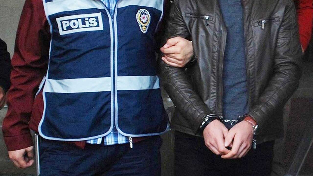 Kelepçe Polis Tutuklama Hapis