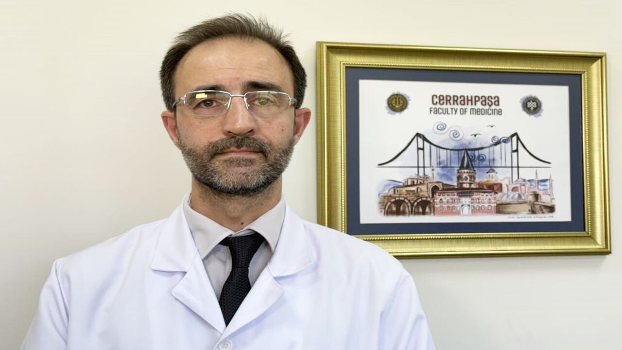 Klinik Mikrobiyoloji Uzmanı Prof. Dr. İlker İnanç Balkan