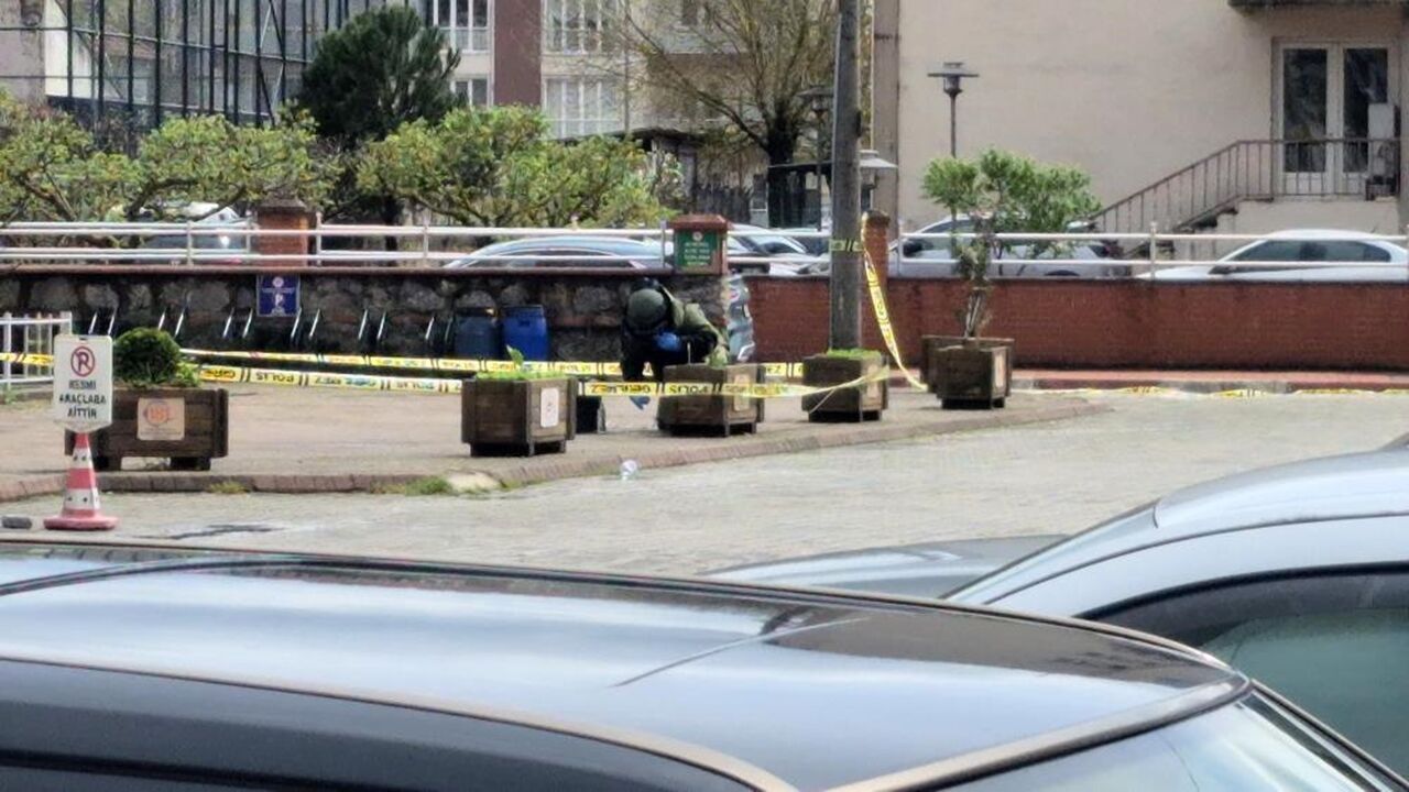 Komşuda Bomba Paniği (2)