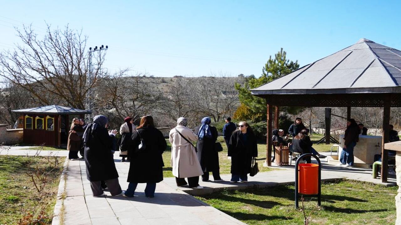 Mahmutbey Unesko Çicisiz Cami (2)