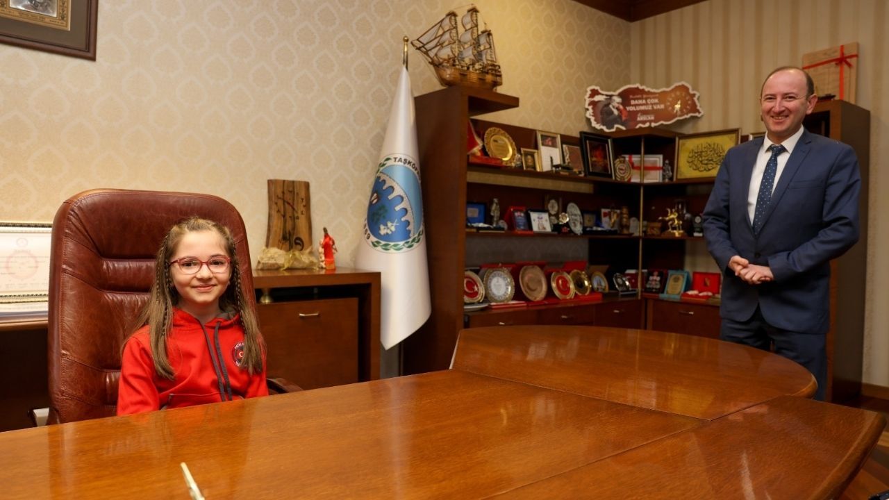 Minik Başkanlar Taşköprü’de Söz Aldı Hayaller Belediyede Konuşuldu (1)