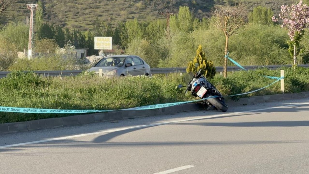 Motosiklet Devrildi 42 Yaşındaki Sürücü Hayatını Kaybetti (1)