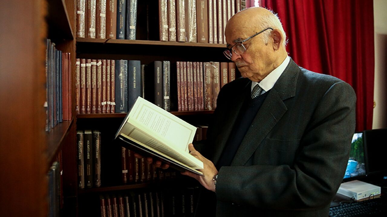 Mustafa Eski Hoca (2)