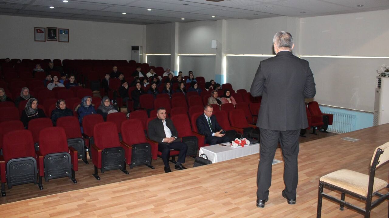 Mustafa Sıtkı Erkek Mesleki Ve Teknik Anadolu Lisesi Konferans (3)
